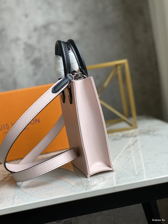 VUITTON PETIT SAC PLAT LOUIS 0821